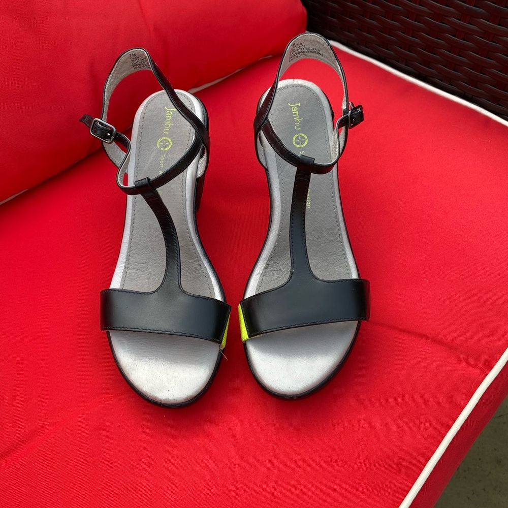 Jambu Sport Wedge Design Black